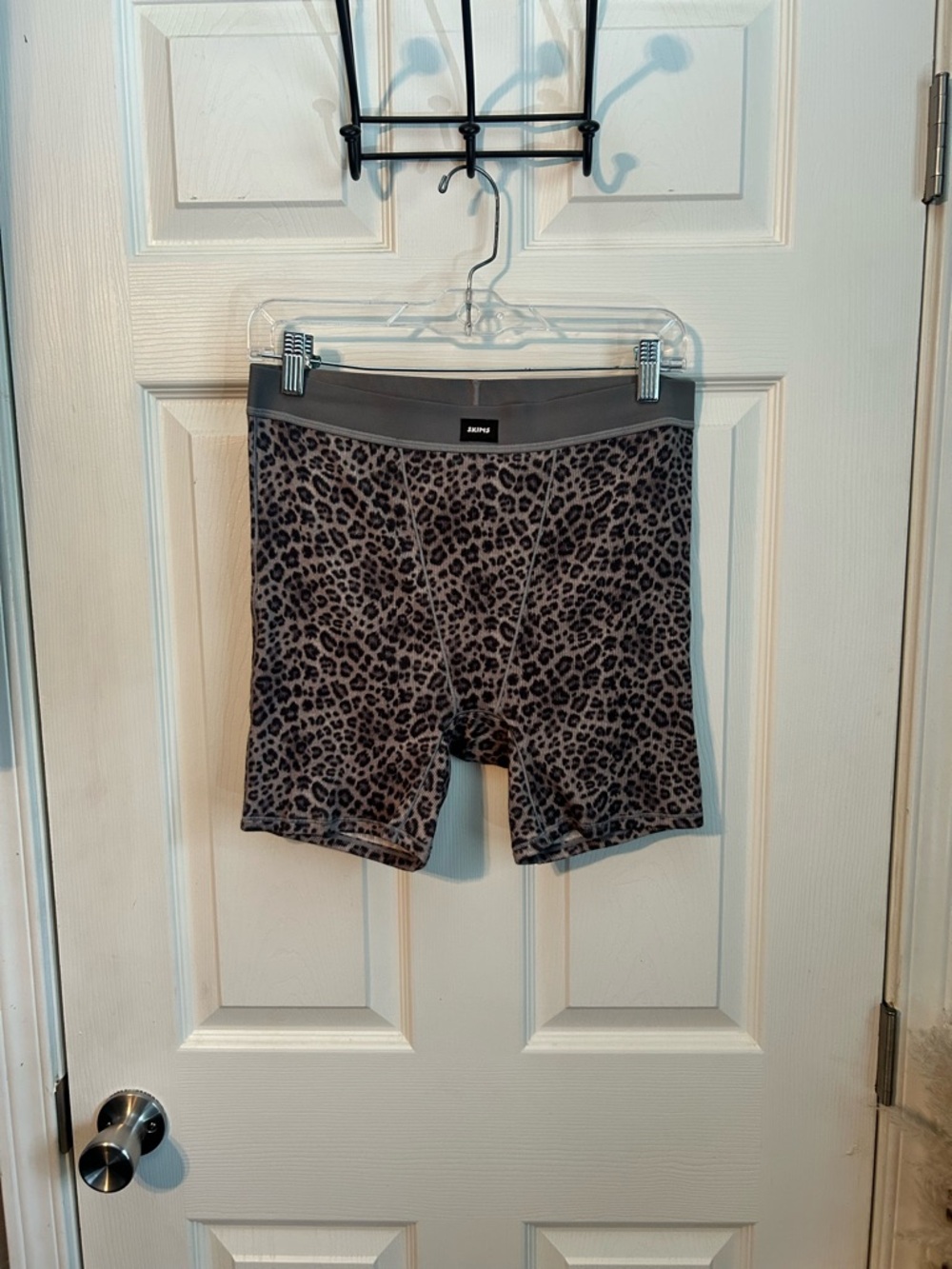 SKIMS Snow Leopard